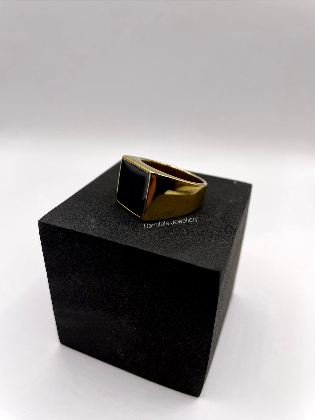 Gold ‘King Noir’ Onyx Men’s Ring